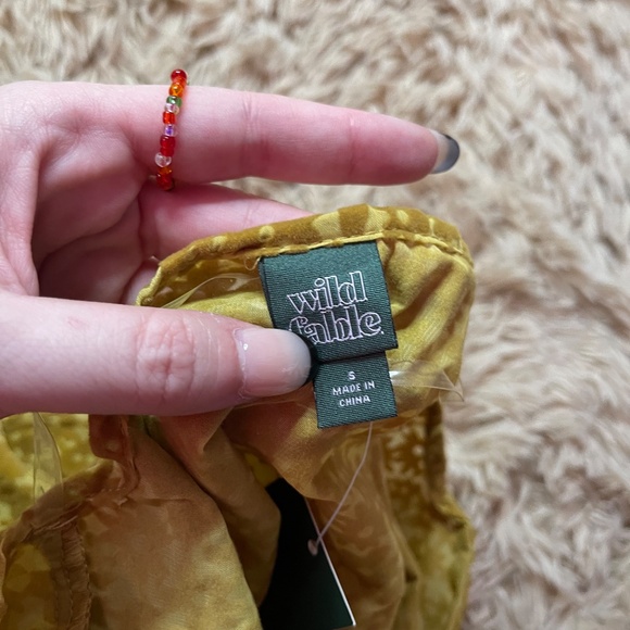 NWT Wild Fable Velvet Long Bell Sleeve Tie Front Cropped Blouse - Picture 7 of 8